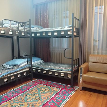 Kgb Home Hostel ビシュケク エクステリア 写真