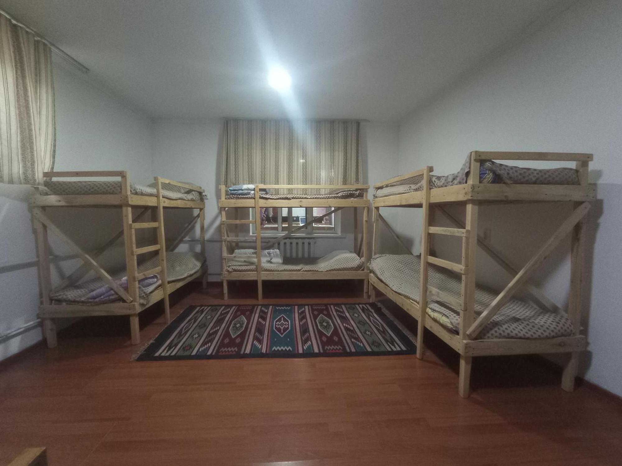 Kgb Home Hostel ビシュケク エクステリア 写真