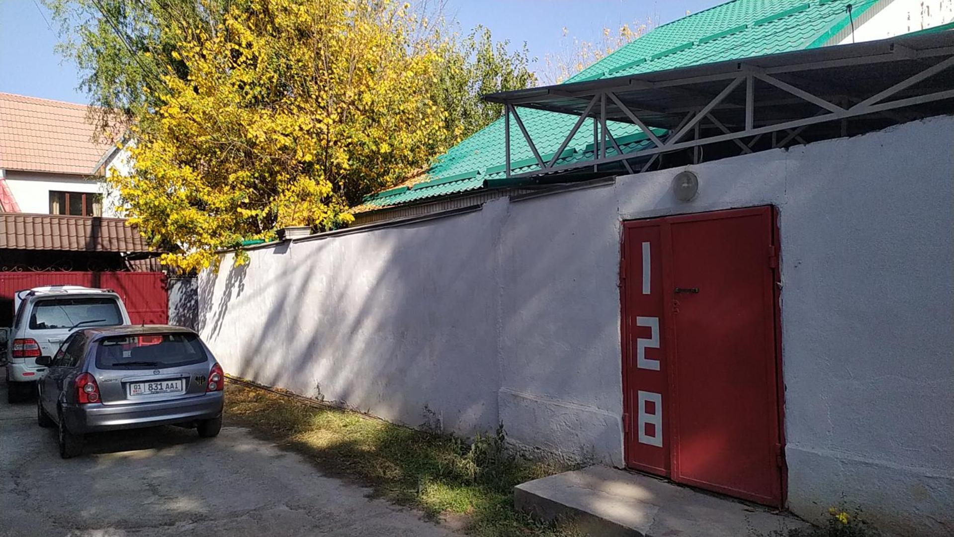 Kgb Home Hostel ビシュケク エクステリア 写真