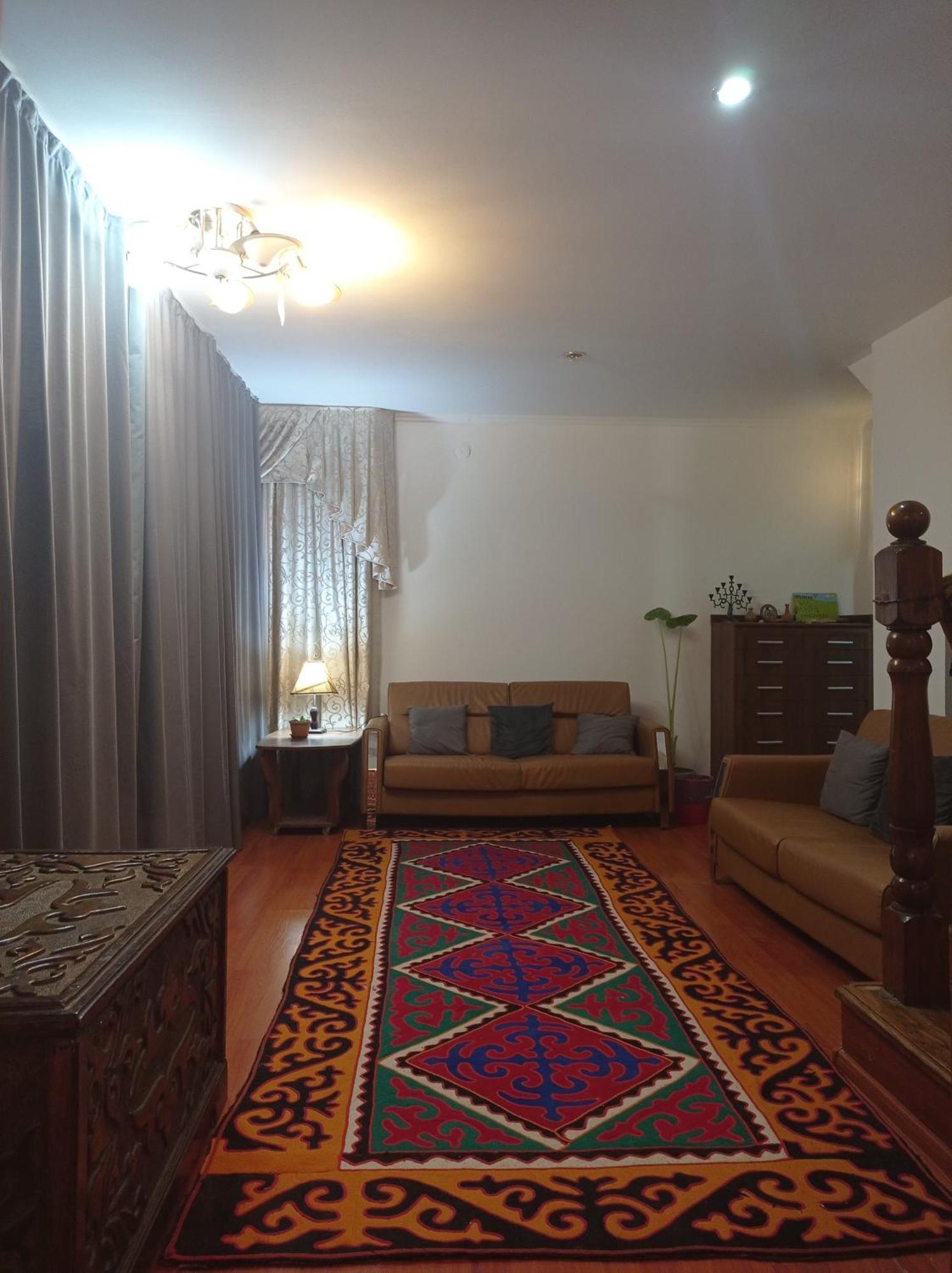Kgb Home Hostel ビシュケク エクステリア 写真