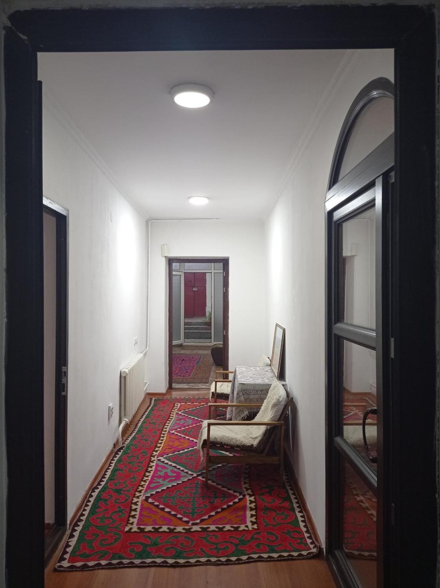 Kgb Home Hostel ビシュケク エクステリア 写真