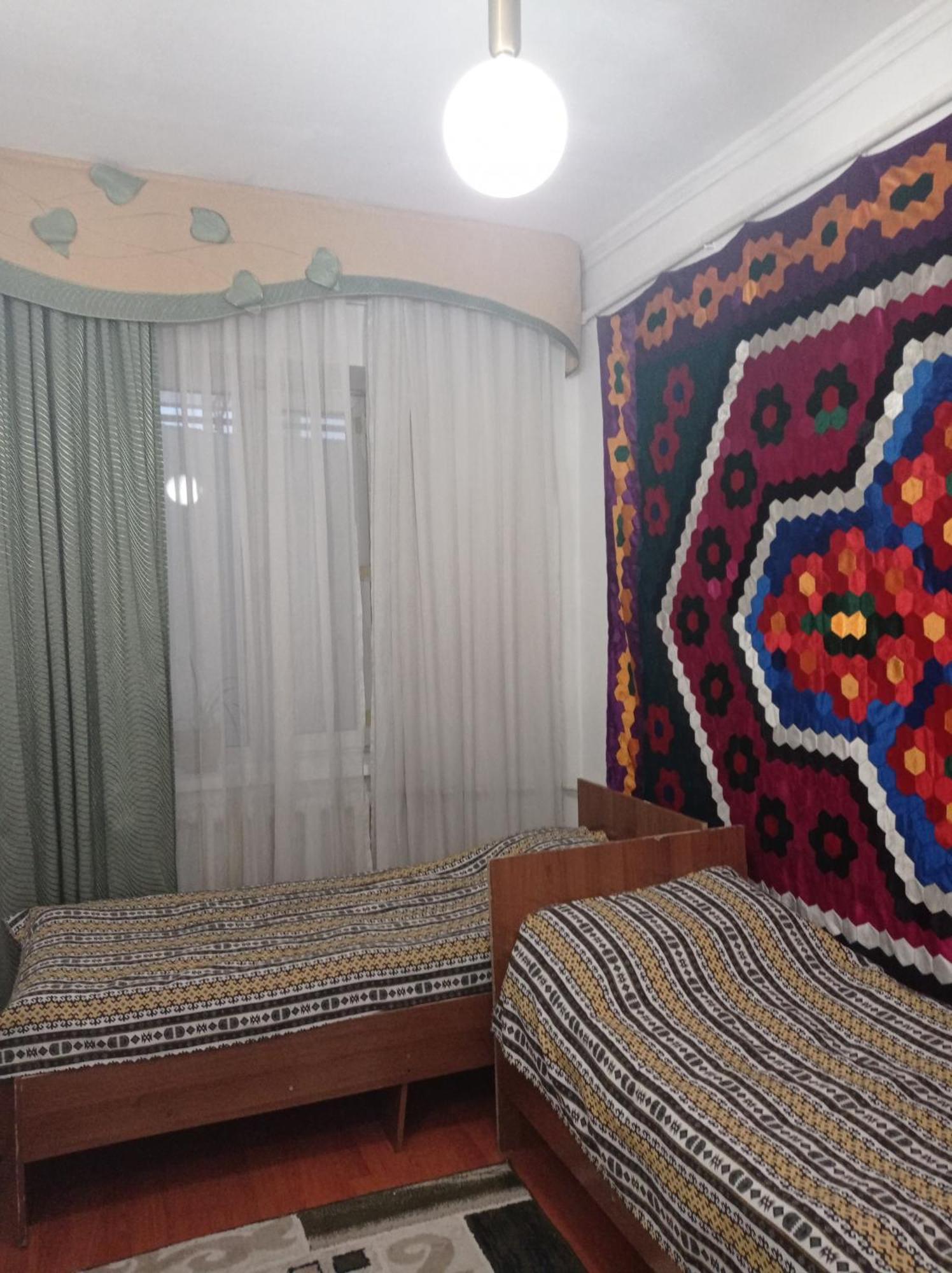 Kgb Home Hostel ビシュケク エクステリア 写真