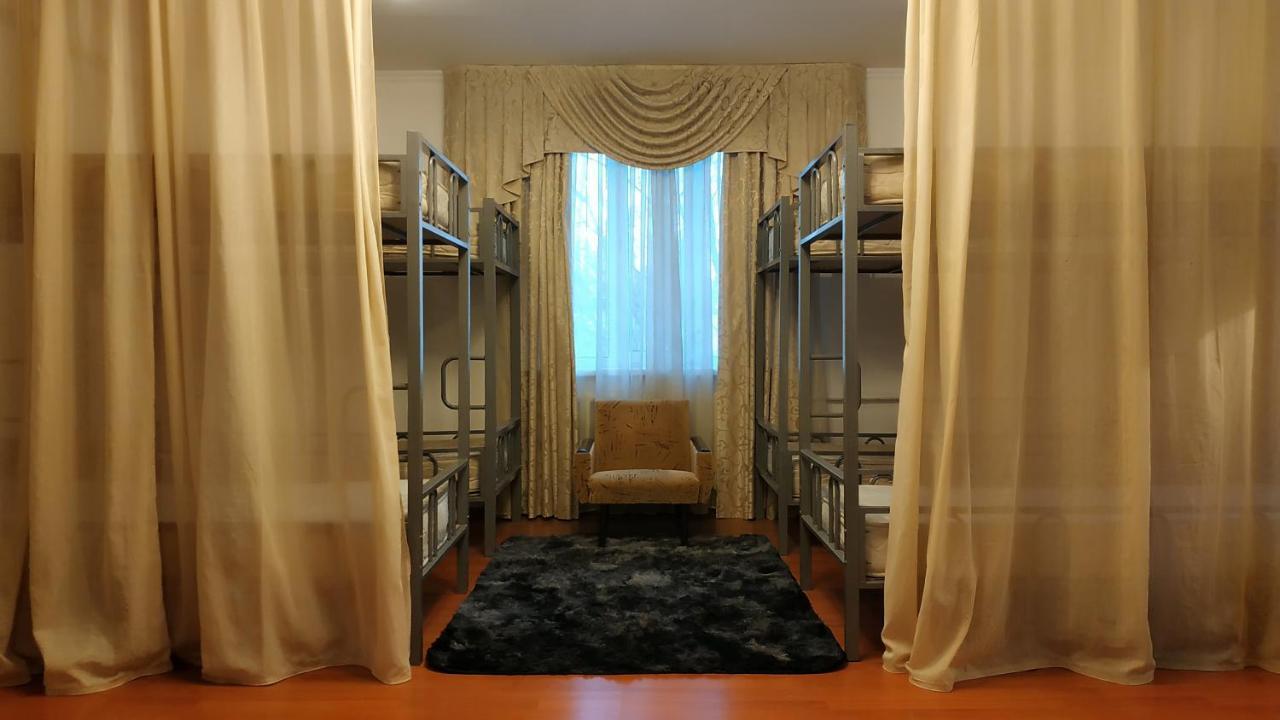 Kgb Home Hostel ビシュケク エクステリア 写真